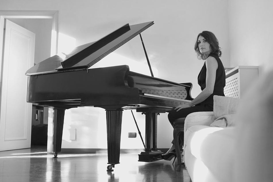 Con “A New Beginning” Roberta Di Mario  trasforma il suono in energia