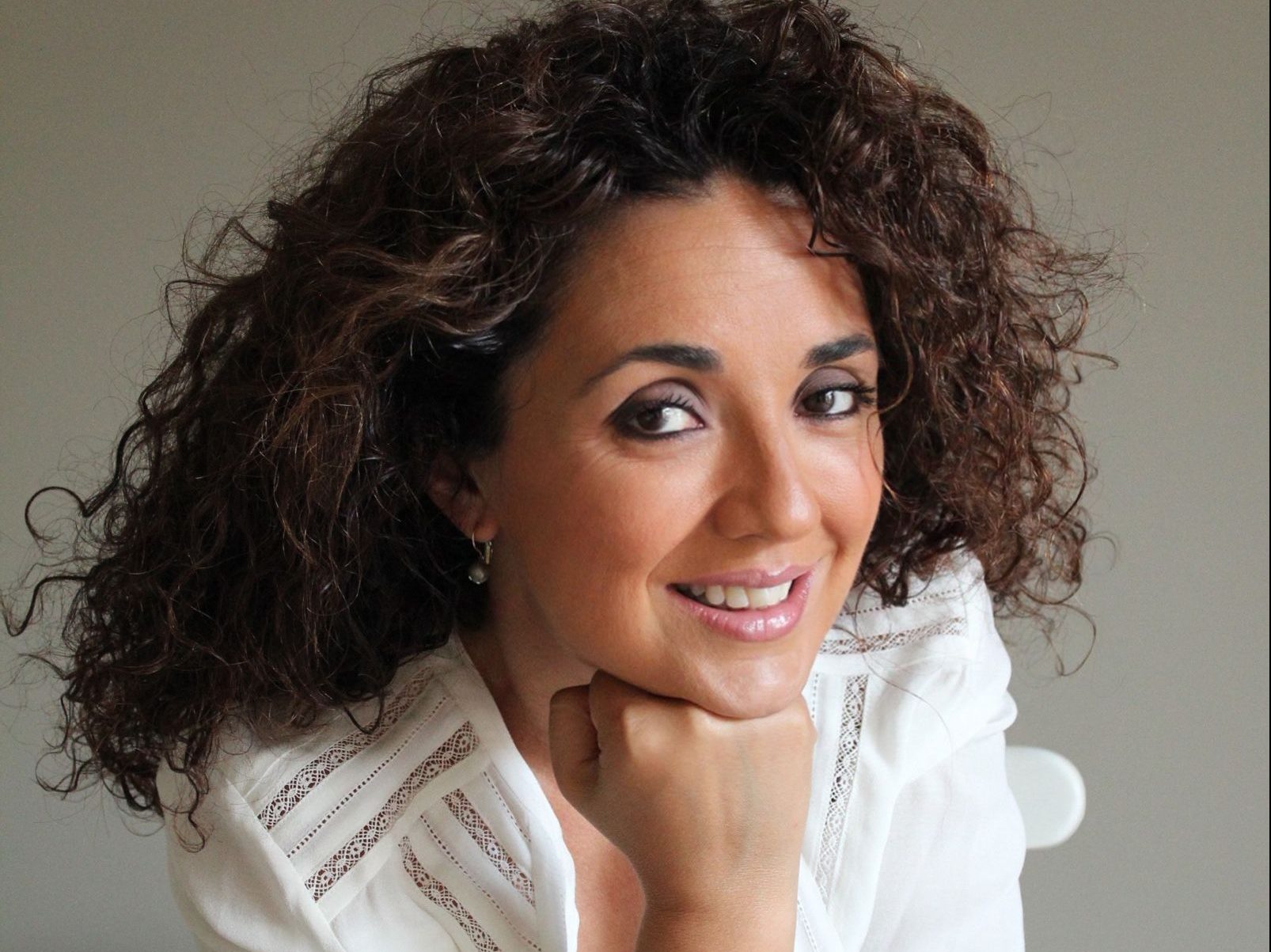Rosa Maria Di Natale e le discriminazioni sociali della provincia siciliana a “Conversazione d’autore” ad Aci Castello