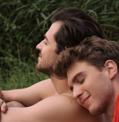 KinEst Fest, da Zō “Red Yellow Pink” della polacca Jolanta Warpechowski, il conflitto irreversibile fra un figlio gay e una madre cattolica integralista