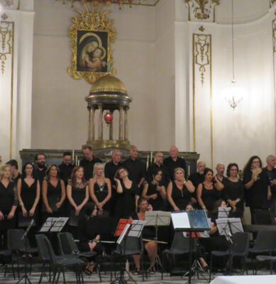 Al Festival Sacre Armonie il Coro della Camerata Polifonica Siciliana esegue le Lodi al Creatore di André Gouzes