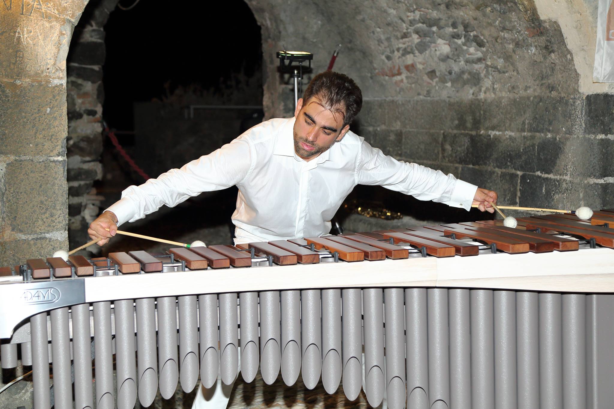 Al festival InterSezioni i virtuosismi della marimba solista di Rosario Gioeni