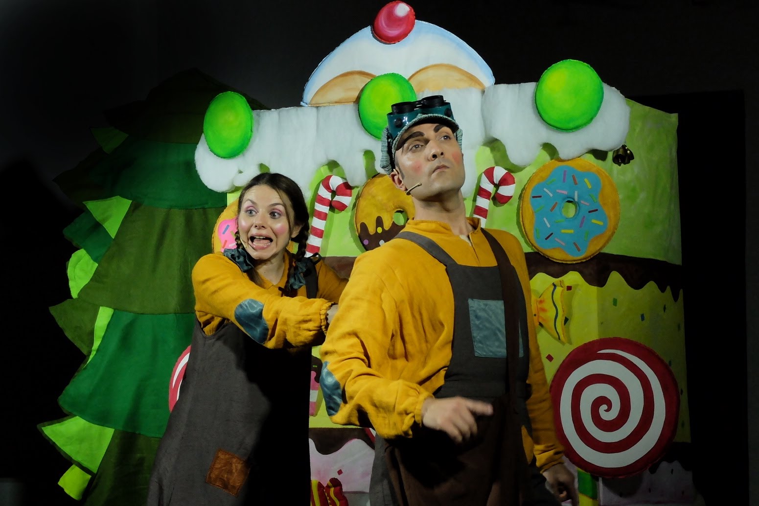 “Ricreiamo il Natale”, il 26 dicembre a Catania la fiaba di Hansel e Gretel per i piccoli e “Ossa ri crita”, la poesia-teatro del reggino Massino Barilla