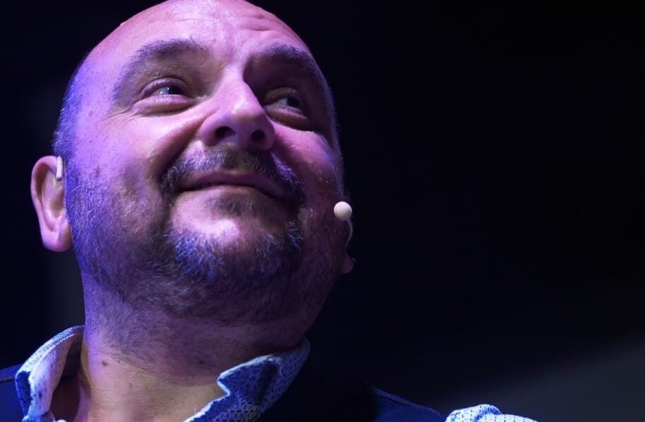 Al Teatro Agricantus il debutto di Antonio Pandolfo in “Un divano per amico”